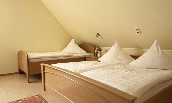 Winterspelt House | Triple Room - Hotel-Restaurant Haus Hubertus
