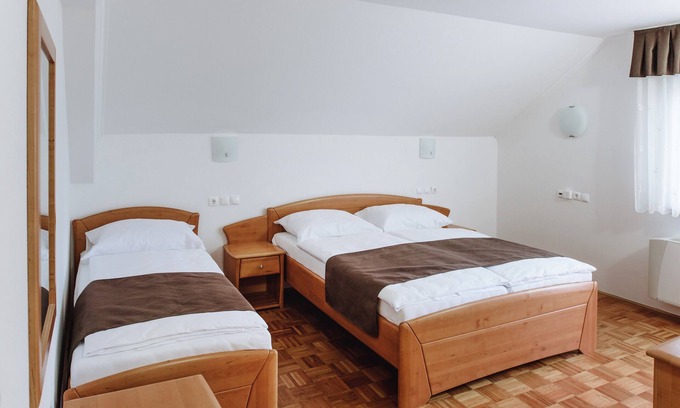 Zrece House | Triple Room with Balcony 111