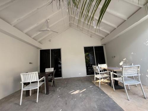 Rasdhoo House | Triple Villa by Rashuthere
