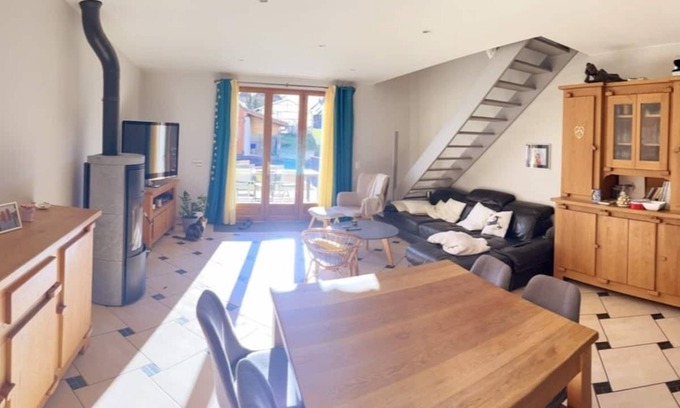 Quintal Apartment | Triplex Dans Jolie Copropriété Familiale