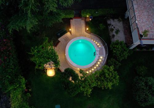 Nunziata Villa | Triskelion