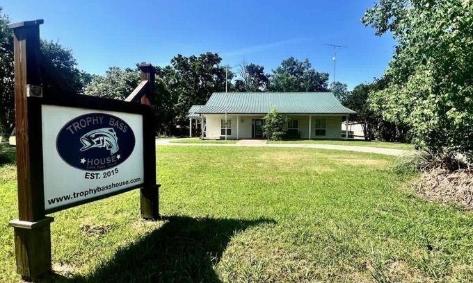 Alba House | Trophy Bass Retreat @Lake Fork