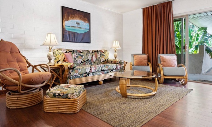 Arts District Condo | TROPICAL ABODE: COMMUNITY POOL + RELAXING PATIO