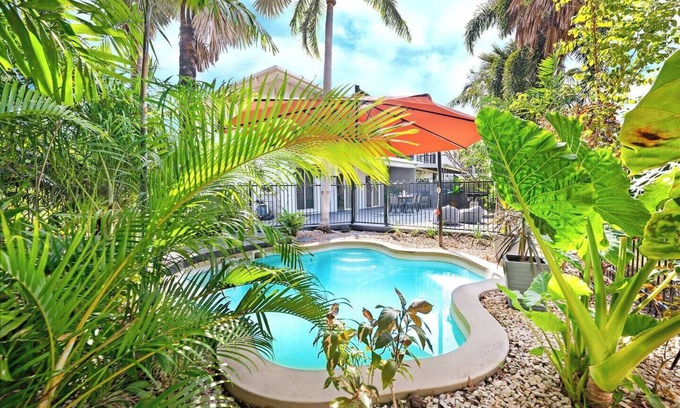 Fannie Bay House | Tropical Allure A Tranquil Fannie Bay Oasis
