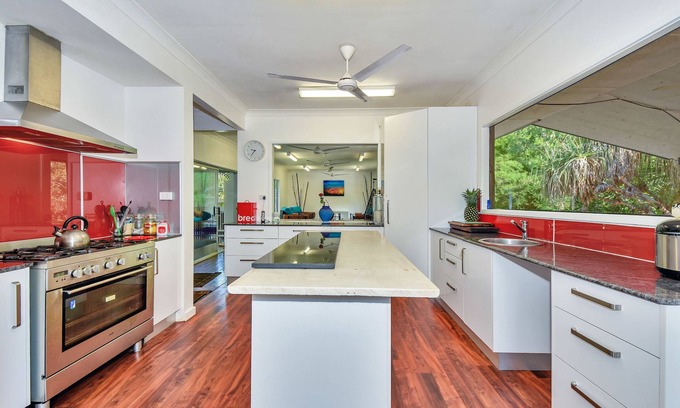 Howard Springs House | Tropical Bamboo House