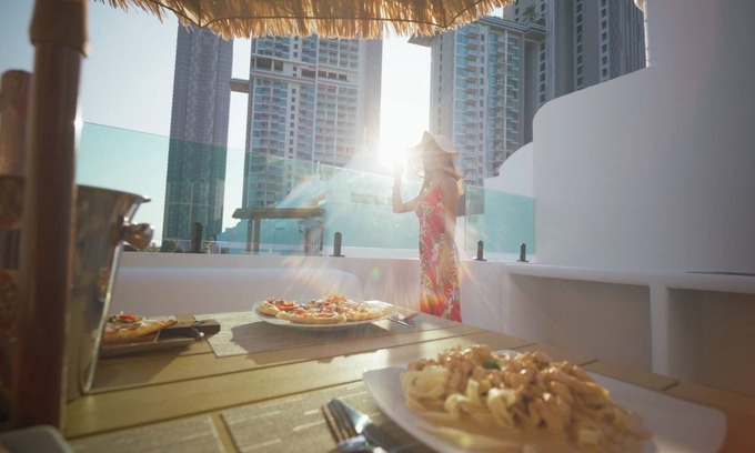 North Pattaya Villa | Tropical Beach House Seaview & Private Rooftop (200m Wongamat Beach)