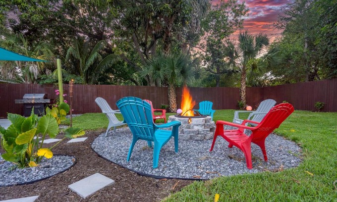 South Middle River House | Tropical city escape near Beach/Oasis on 18th