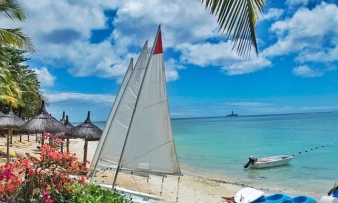 Calebasses Hotel | Tropical comfort with your family in Trou aux Biches