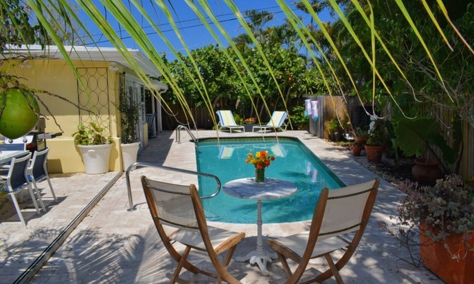 North Palm Beach House | Tropical Escape 3-bedroom house in North Palm Beach with Saltwater Pool