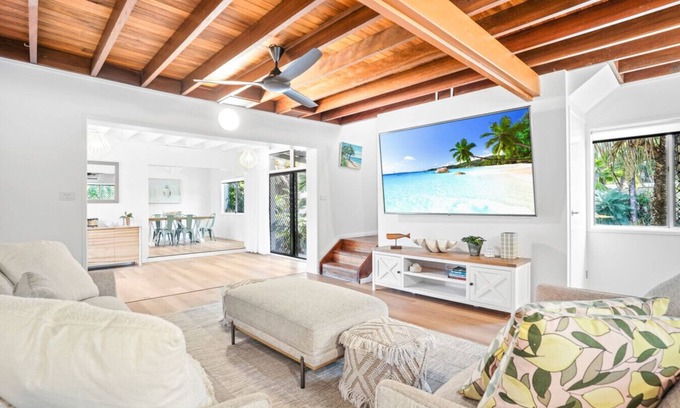 Holloways Beach House | Tropical Family Oasis with Pool – Steps from Holloways Beach!