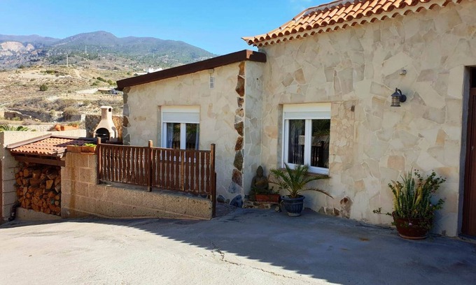 Arico Cottage | Tropical finca, sea views, mountain views, sandy beach 5 minutes