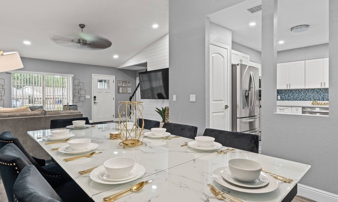 Temple Terrace House | Tropical Luxury Escape with Backyard Oasis & Pool