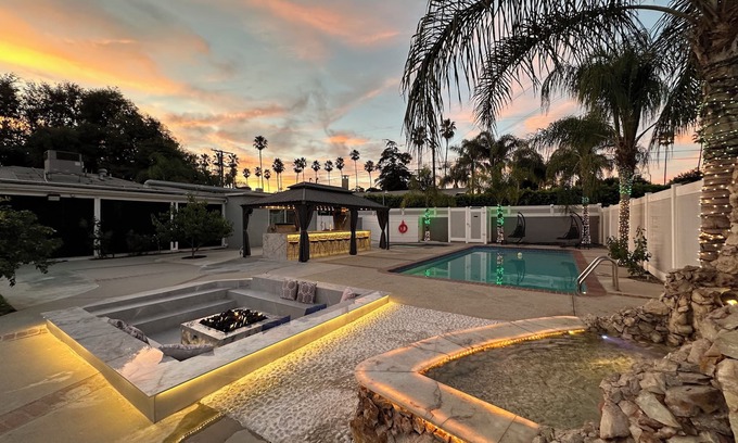 Mission Hills House | 🏝️ Tropical Luxury Oasis 🏝️