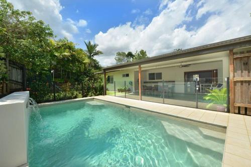 Freshwater House | Tropical Oasis