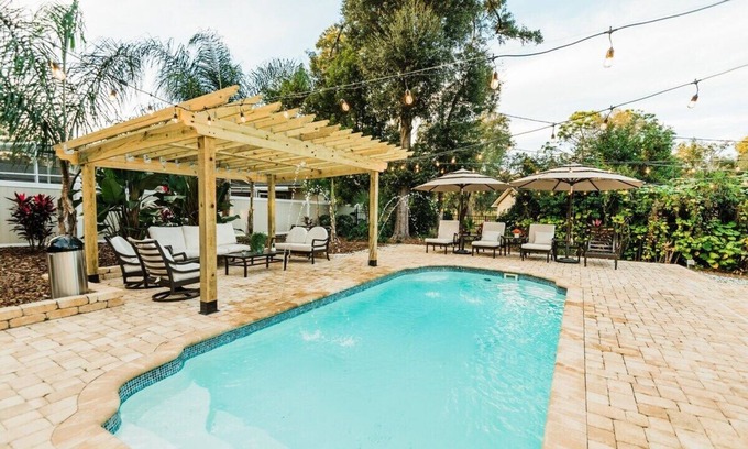 Longwood House | Tropical Oasis - Heated Luxury Pool - Game Room