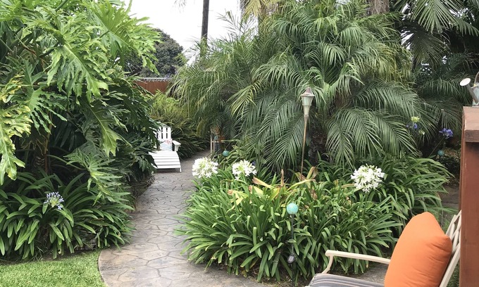 Imperial Beach House | Tropical Paradise Beach Cottage - Sleeps 6, 3 beds