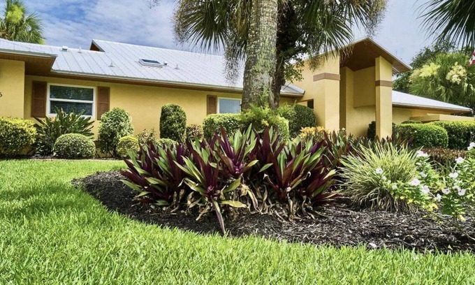 Vero Beach House | Tropical Paradise 4-bedroom house, Heated Pool, Games in lovely Vero Beach