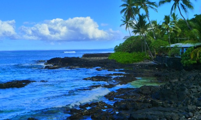 Kailua-Kona Condo | Tropical Paradise Awaits: Stunning Hawaii Condo with Ocean Views!n