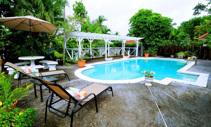 Westward Villas Subdivision House | TROPICAL PARADISE - Best Location Private Home Pool Beach 60 Restaurants