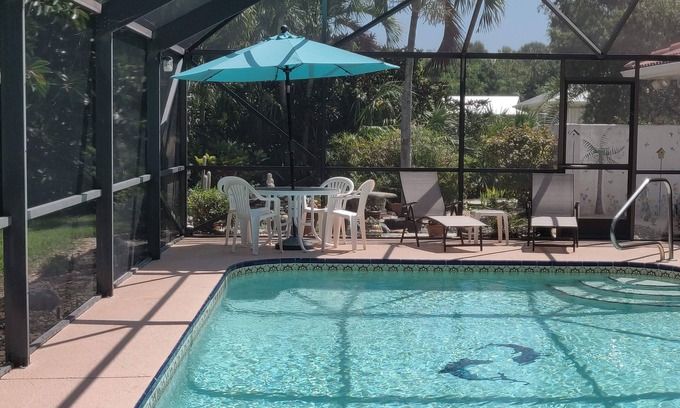 Jensen Beach House | Tropical paradise getaway on the Treasure Coast (FL)