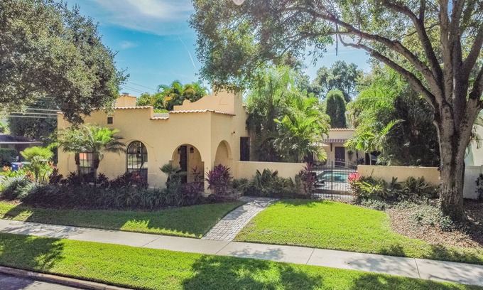 Virginia Park House | Tropical pool home in the heart of South Tampa