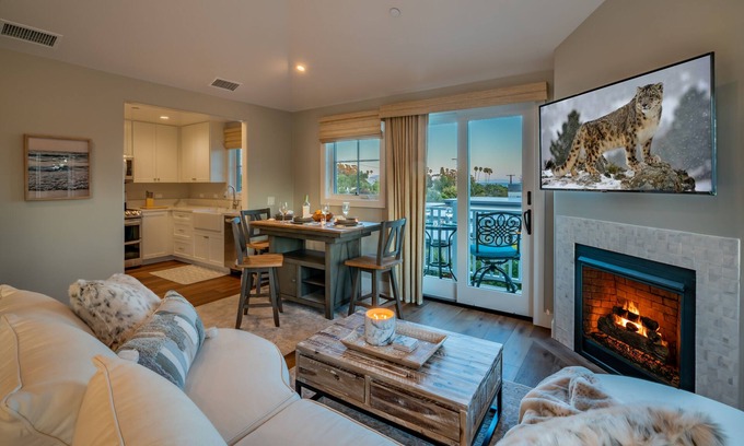 East Mesa House | Tropical Retreat South - Oceanview Loft on East Mesa