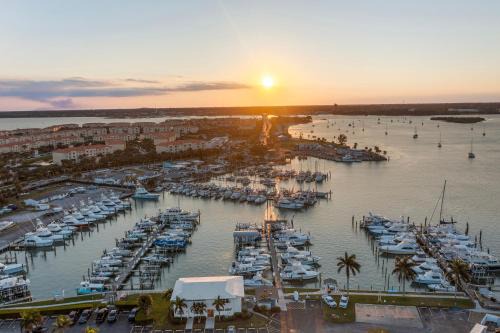 Fort Pierce Apartment | Tropical Tranquility In South Hutchinson Beach