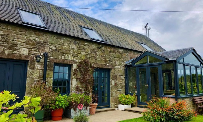 Kippen Bed & Breakfast | Trossachs Barn & Cabin - boutique B&B