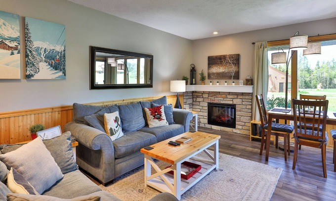 Harbor Springs Condo | Trout Creek Condo #21 - 2 Bedrooms , 1 Bath, Sleeps 7