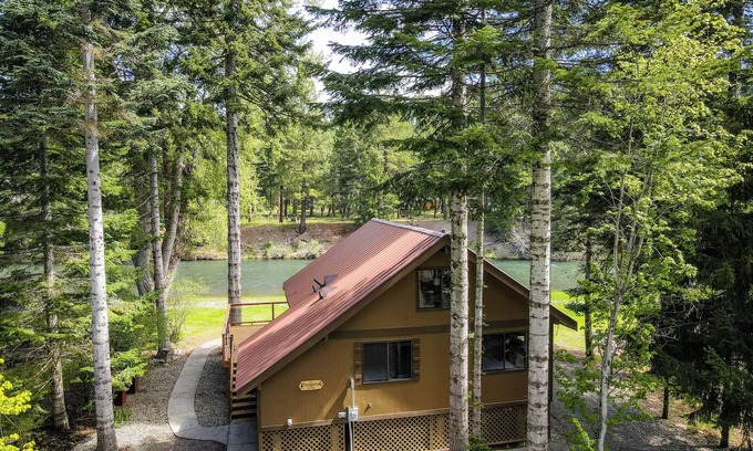 Cle Elum House | Trout Hunters Riverside Cabin on the Yakima River!