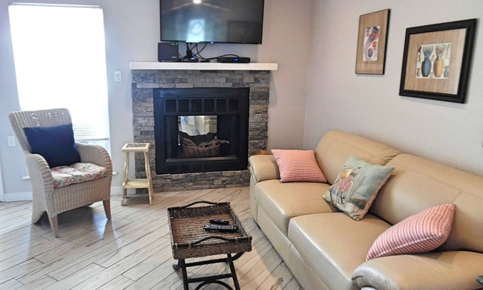 Port Aransas Condo | Trout Quarters! Beautiful 2 bedroom, 2.5 bath! Walk to the Beach!