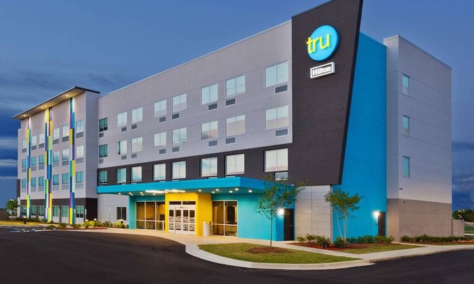 Auburn Hotel | Tru by Hilton Auburn