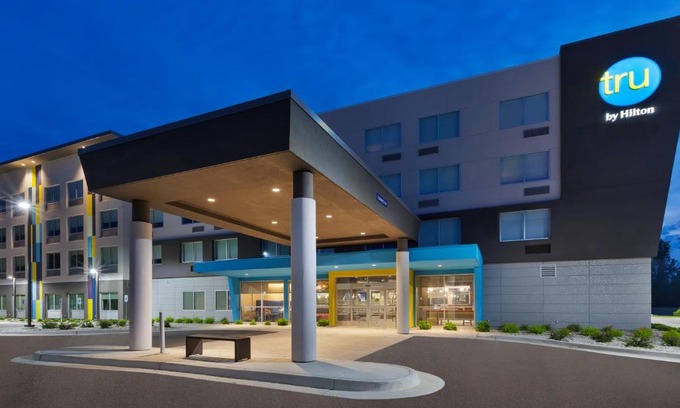Comstock Park Hotel | Tru By Hilton Comstock Park Grand Rapids, MI