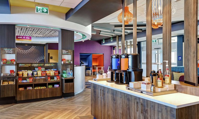 Southwest Edmonton Hotel | TRU BY Hilton Edmonton Windermere