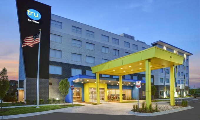 Troy Hotel | Tru By Hilton Troy Detroit, Mi