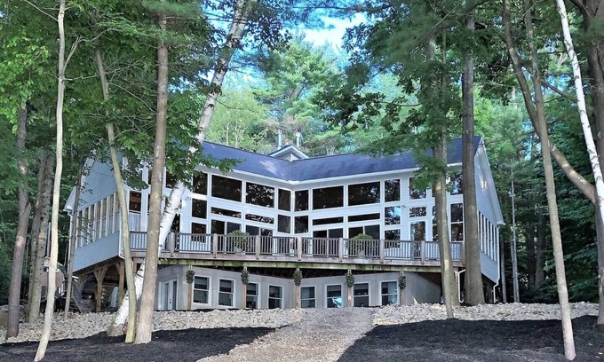 Northville Ski Chalet | True Lakefront 3-Unit: Hot Tub~Gameroom~Firepit!