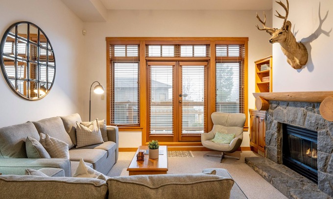 Nordic Estates House | True Ski IN/OUT | Private Hot Tub | Garage | Mountain Views | Managed By Aloha Whistler
