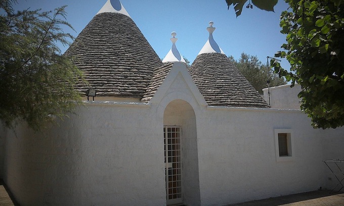 Gorgofreddo Villa | trullocarluccio, luxury villas with pool in Apulia,on hill Monopoli/Alberobello