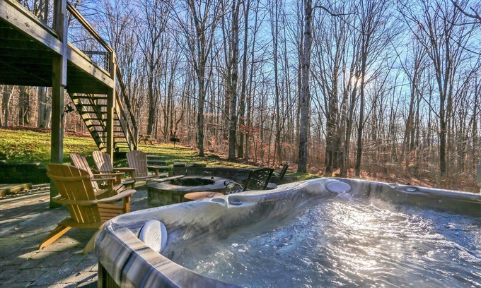 Old Timberline House | Truly majestic Bluebird Day is rental royalty. Book your stay today!