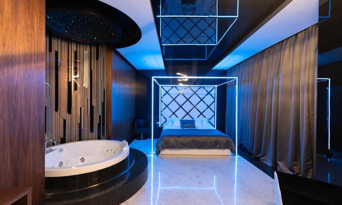 Pechers'kyi District Hotel | Tsarsky Hotel