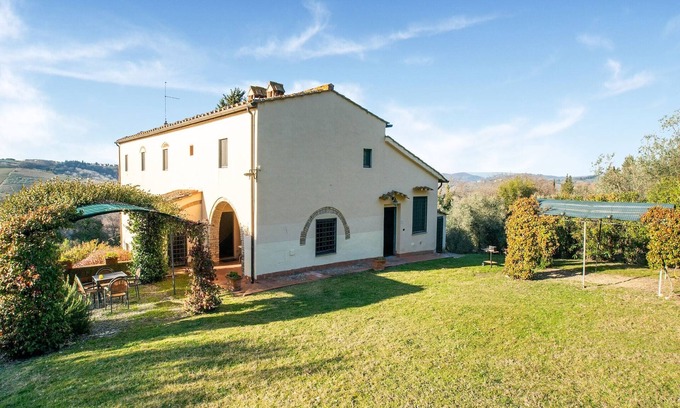 San Casciano in Val di Pesa House | Tuscan Vineyard Farm Stay