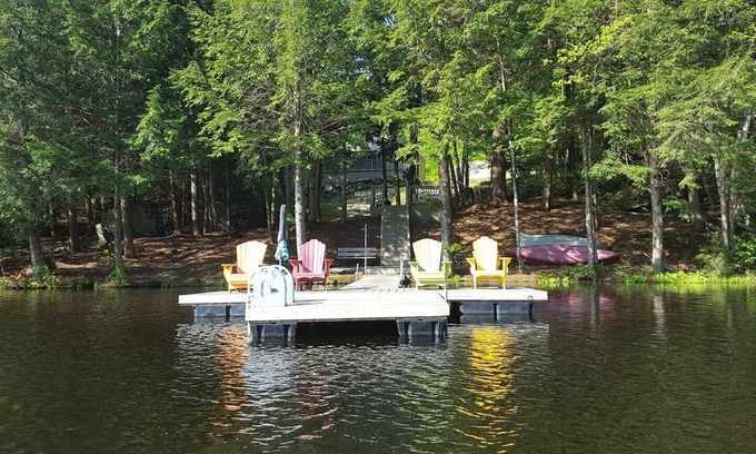 Utterson Cottage | TuckAway Rustic Lakefront Cottage in Muskoka