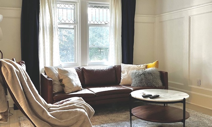 Montclair House | Tucked Away Family Friendly Home - Mins to Parks and Shops - Only 25 min to NYC
