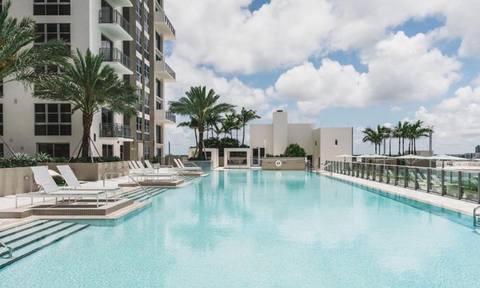 Glenvar Heights Apartment | Tucker at Palmer Dadeland Miami