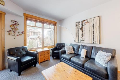 Copper Mountain Village Apartment | Tucker Mountain Lodge 307a