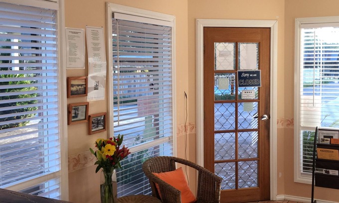 South Gundagai Hotel | Tuckerbox Motor Inn