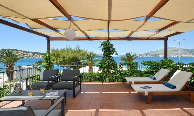Okrug Gornji Apartment | Tudija 2 - Apartment 25m from the beach