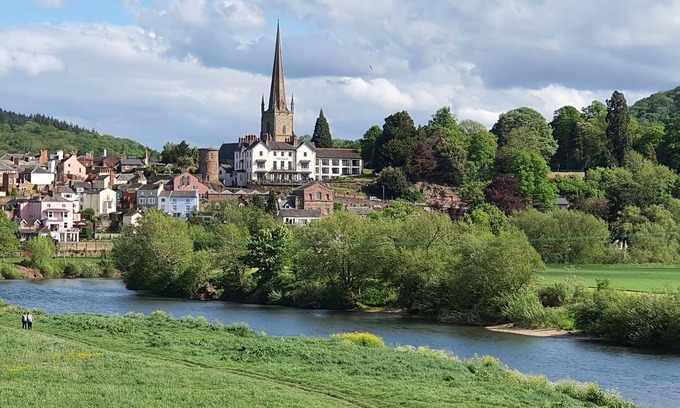 Symonds Yat Cottage | TUDOR HOUSE, family friendly, with open fire in Symonds Yat