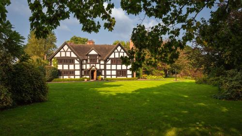 Dunhampton House | Tudor Manor and The Coach House