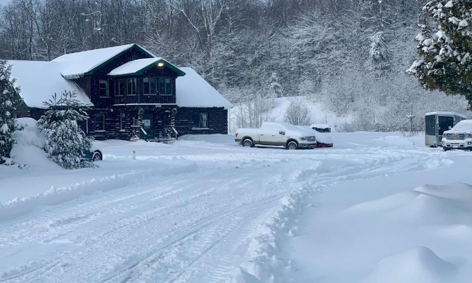 Redfield Hotel | Tug Hill Resort